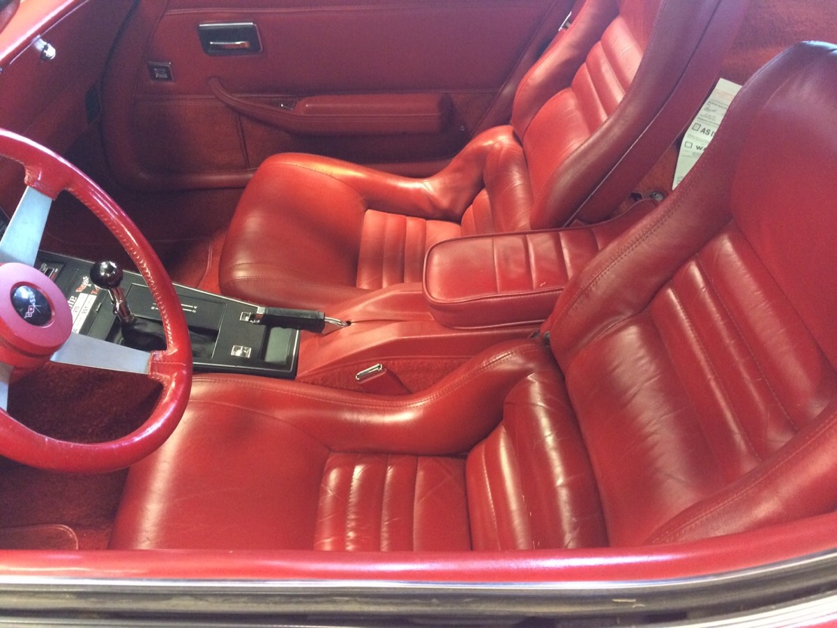 Chevrolet Corvette C3 Interior